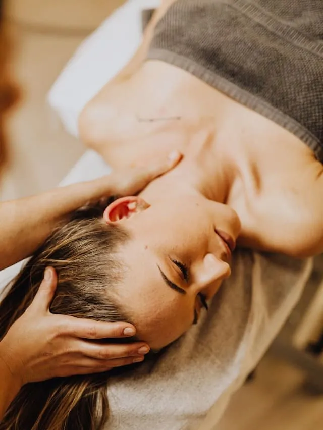 Craniosacral_Therapy_Session